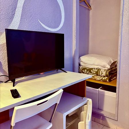 Caces Hostal La Rosa מראה חיצוני תמונה