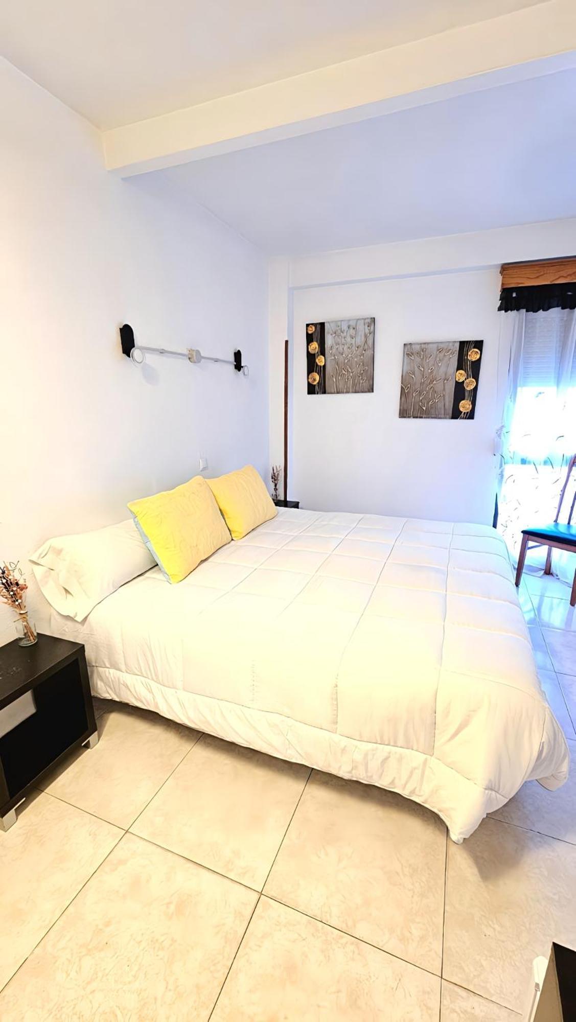 Caces Hostal La Rosa מראה חיצוני תמונה