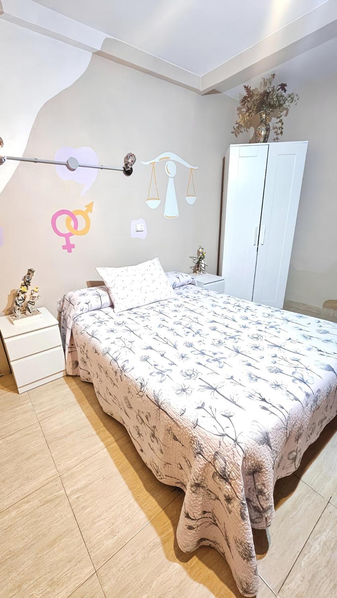 Caces Hostal La Rosa מראה חיצוני תמונה