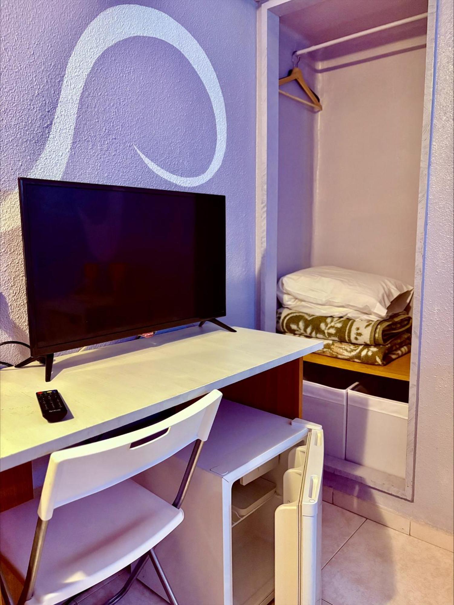 Caces Hostal La Rosa מראה חיצוני תמונה