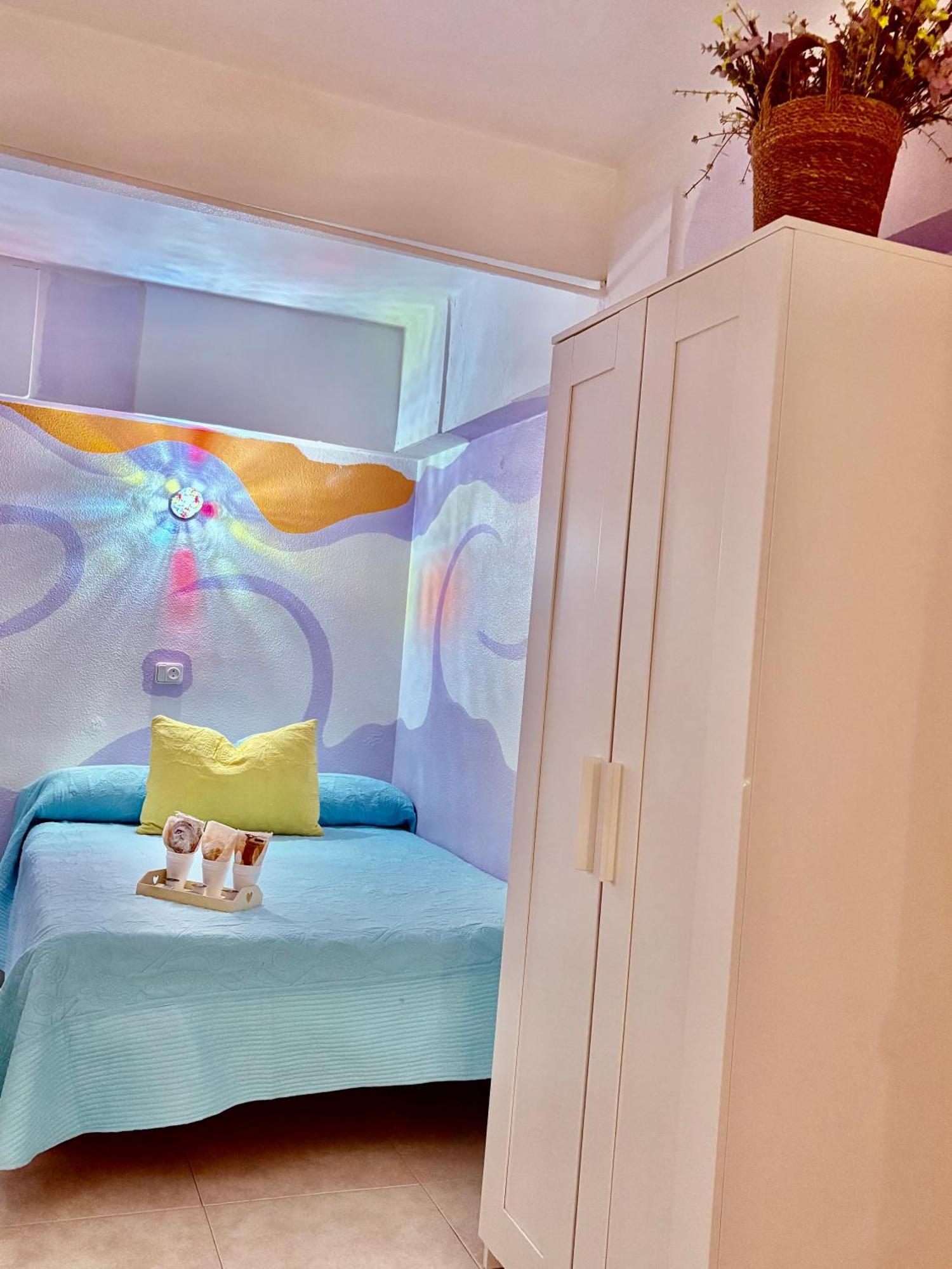 Caces Hostal La Rosa מראה חיצוני תמונה