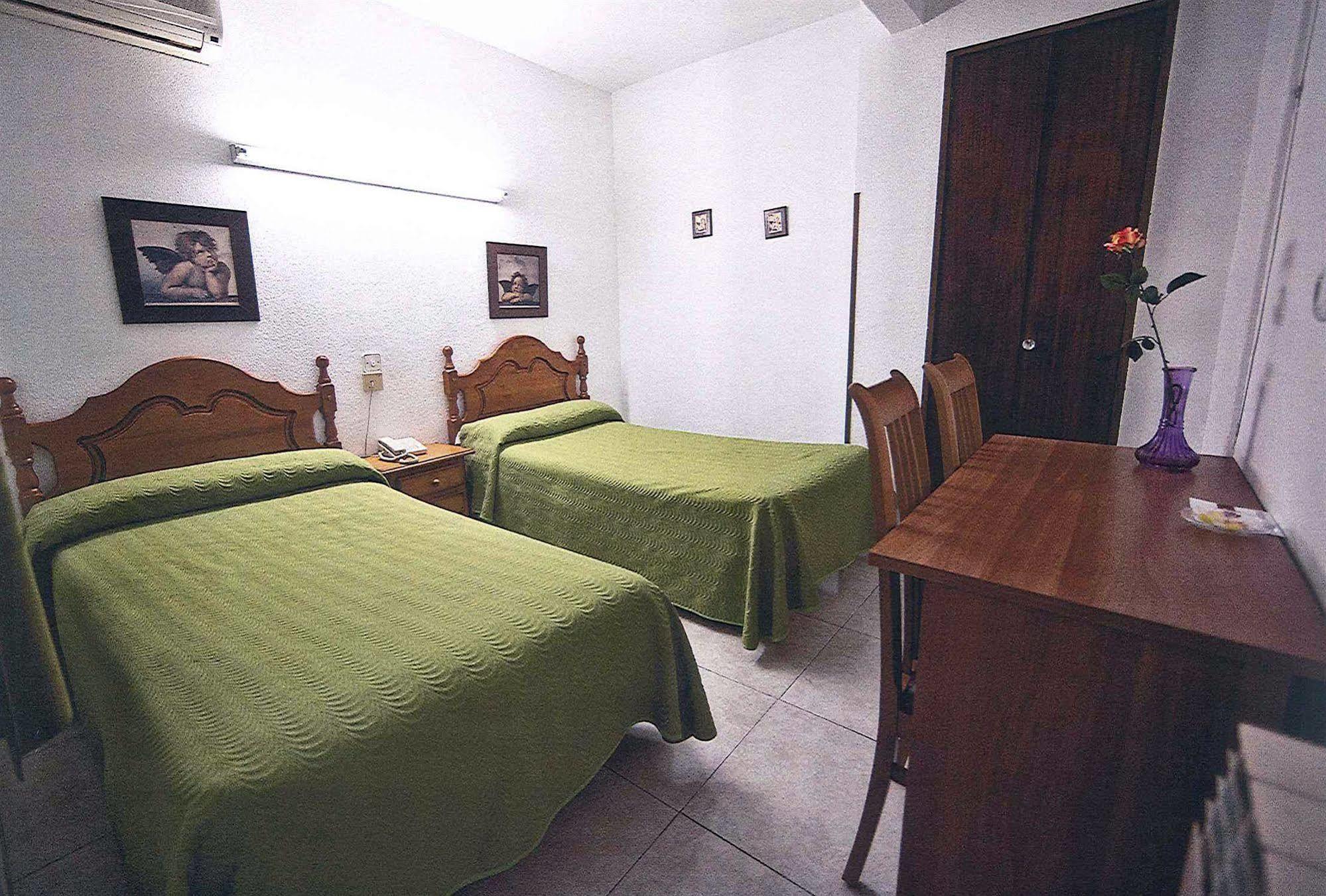 Caces Hostal La Rosa מראה חיצוני תמונה
