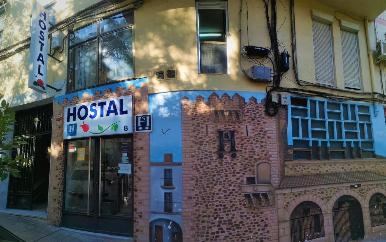 Caces Hostal La Rosa מראה חיצוני תמונה